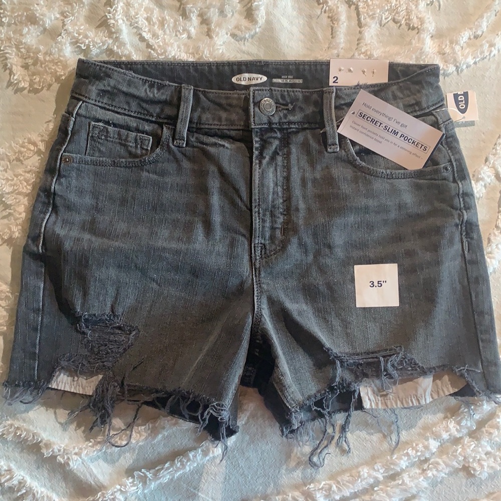 Old Navy Secret-Slim pockets shorts!